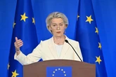 Dazi, von der Leyen tra due fuochi: tratta con gli Usa e apre alla Cina. Il bazooka sullo sfondo