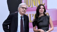 Sgarbi, duello padre-figlia. Vittorio attacca Evelina: "Poteva venirmi a trovare"