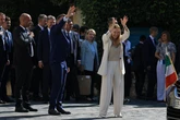 Meloni-Macron, è disgelo. Vertice bilaterale ad Antibes: “Una coalizione per il Libano”