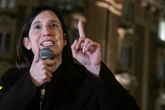 Frasi antisemite nella chat di FdI di Trento, le opposizioni: “Meloni condanni e prenda provvedimenti”
