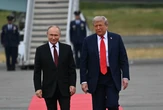 “Smetterai di uccidere i civili?” Ma Putin fa spallucce e smorfie: video