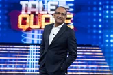 Festival di Luce!, Carlo Conti si racconterà sul palco: è uno degli ospiti del grande evento