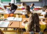 Maltrattamenti ai bimbi, indagata e sospesa maestra di un asilo nel Napoletano