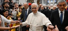 Il Pontefice sprona gli influencer: "Non contano i follower, ma la pace"
