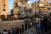 Caos a Gaza, Netanyahu: “Non rispettati gli accordi, il valico di Rafah resta chiuso”. Hamas consegna i corpi di altri 2 ostaggi