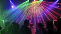 L’orrore vissuto da una studentessa spagnola a Milano: trascinata e violentata dal branco vicino alla discoteca, poi chiusa in auto e stuprata di nuovo