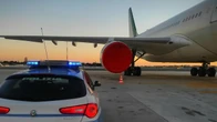 Un “no” vale anche dopo 30 secondi. Il caso degli abusi sulla hostess di Malpensa e la sentenza ribaltata dalla Cassazione: “Ecco perché rappresenta uno spartiacque”