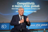 La manovra di Governo, Tajani spinge sulle tredicesime: “Proviamo a detassarle”