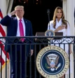 Trump: è l’età dell’oro. E minaccia l’Ue: "Imporrò il 17% sull’agroalimentare"