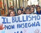 Il caso a scuola in Abruzzo. Bullizzano le compagne. Indagate cinque ragazze