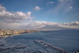 A Napoli l’evasione fiscale “non esiste”: il Comune incassa solo 700 euro dalla caccia ai furbetti (ma c’è chi fa peggio)