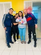 La famiglia dei record, diventano nonni a 35 anni: “I più giovani di Rimini”