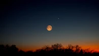 Tre Superlune nell’autunno 2025, quando cadono e perché il fenomeno si ripete