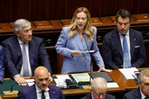 Meloni alla Camera attacca l’Ue: “Burocrati attuino e non ribaltino decisioni”. Critiche ai vannacciani. Schlein: “Avete fallito”