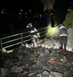 Torrenti in piena, 26 sfollati nel Comasco. Treno bloccato a Lecco da una voragine