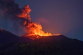 L’Etna dà tregua, riaprono gli aeroporti di Catania e Comiso. Ingv: “Ma il tremore del vulcano resta alto”