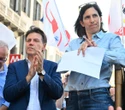 Le due partite di Conte. Tesse la trama unitaria. Ma sfida Schlein a sinistra