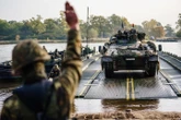 Germania e Nato pronte per la Russia: “Siamo di più e siamo migliori”. Pistorius: “Mosca potrebbe attaccare entro il 2030”. Finlandia: “Ora scortano le navi fantasma”