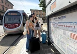 "E’ il pullman del Real Madrid?”. Ponte al Pino tra caldo e bagagli, un altro giorno di navette e chiusure (con l’Italia spaccata a metà)