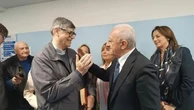 Lo aveva definito: "un Baudo col ciuffo". Ora De Luca fa pace con don Patriciello