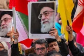 Khamenei teme la fine di Assad. Iran al bivio isolato e diviso