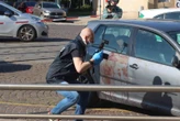 Ragazzo di 13 anni accoltellato a Milano, fermato un 27enne per tentato omicidio. Lo incastra un taglio sulla mano destra