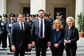 Meloni riprende la scena: Italia ponte tra Usa e Ue. “Dialogo per un nuovo inizio”