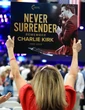 In 200mila per Kirk. Trump: ucciso da un mostro. La vedova perdona il killer
