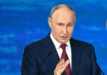 "Contatti con Kiev per limitare gli attacchi". Ma Putin ribadisce le sue condizioni