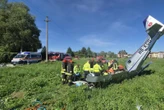 Aereo da turismo precipita in un prato a Lurate Caccivio: in fin di vita i due uomini a bordo di 58 e 55 anni