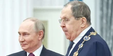 La Russia gela il Papa: "Irrealistico un incontro con gli ucraini in Vaticano"