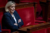 Il centrodestra francese copia la strategia di Le Pen per guadagnare consensi