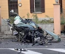 In fuga dalla polizia sull’auto rubata. Si schianta e muore a diciotto anni