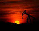 Світові ціни на нафту можуть обвалитись: назвали умови