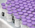 Україна отримає майже пів мільйона доз вакцини Pfizer для освітян