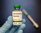 Наступними після медиків вакцину від Covid-19 отримають літні люди - МОЗ