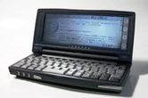 Hewlett-Packard випустила перший портативний комп'ютер