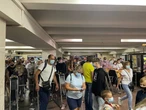 Воїни, прапори, техніка - як триває парад у столиці