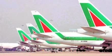 Alitalia, símbolo de un fracaso empresarial, a punto de cerrar tras 75 años de historia