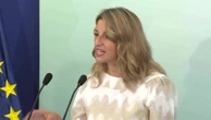 Yolanda Díaz dice que la economía necesita "salarios robustos"