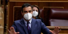 Sánchez culpa al PP de los golpes del independentismo  y Casado le replica que «no se puede caer más bajo»