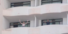 Dos estudiantes confinados en Palma se fugan del hotel puente Covid: «Se van porque son libres y punto»