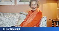 Margaret Atwood y las absurdas preguntas de los periodistas: "¿Su pelo es así o se lo peinan?"