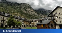 Uno de los mejores pueblos de España para visitar en septiembre: paraíso verde entre montañas y lleno de rutas para hacer