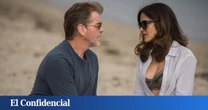 Pierce Brosnan y Salma Hayek protagonizan el trío amoroso que tienes que ver hoy en TV