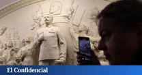 Una nueva estatua de Stalin en el metro de Moscú genera debate