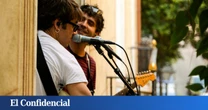 Cantar en un balcón: los siete amigos que han revolucionado la escena musical de Malasaña