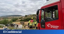 Un accidente de un camión de cerdos obliga a cortar la A-1402 entre Ariño y Andorra (Teruel)