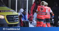 Otro cayuco con 81 personas alcanza la costa sur de Tenerife y evacúan a uno a un hospital