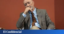 Pérez-Reverte acusa a Exteriores de querer "colonizar" la RAE a través de García Montero